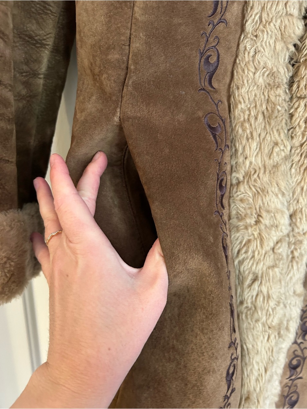 90s Guess Penny Lane Inspired Authentic Leather Coat - Picture 8 of 11